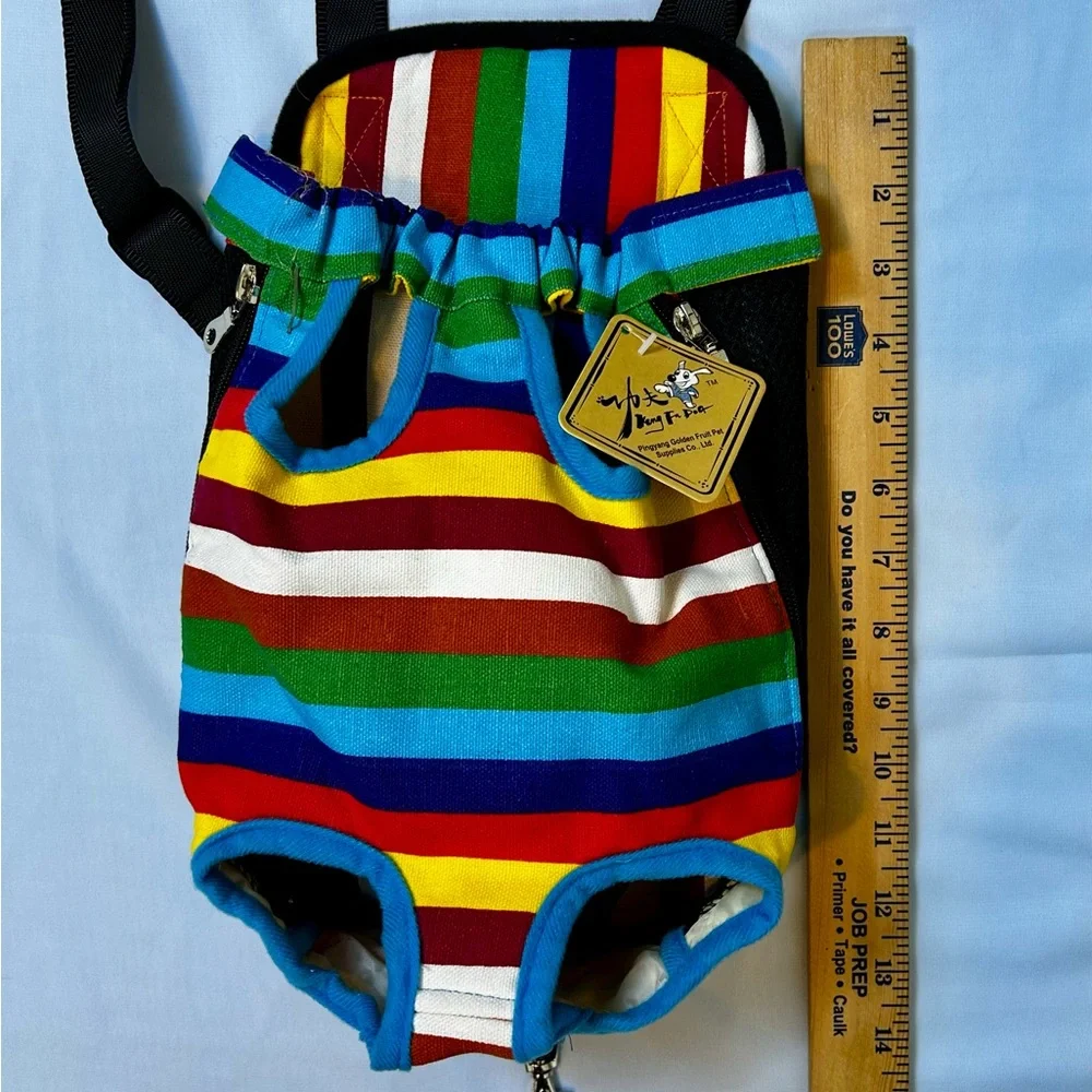NWT Multicolor Pet Carrier Backpack for Small Cats and dogs / Size medium